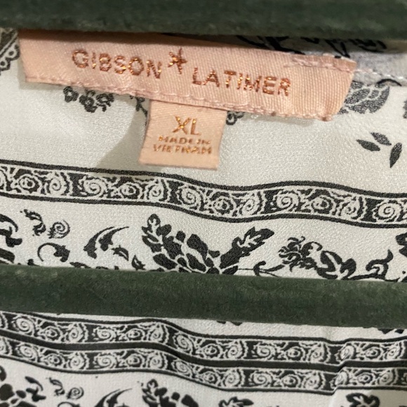 Gibson Latimer, black and white, paisley print blouse - Picture 6 of 6